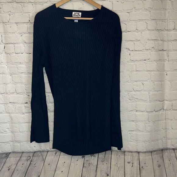 Future Collective Women’s Party Twisted Back Crewneck Pullover Black Sweater 1X - Picture 1 of 5